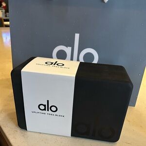 Alo Yoga Black Yoga Block (NWT)